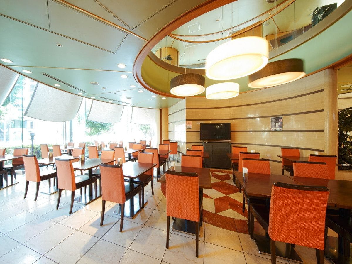 ภายในร้านอาหารชั้น 1