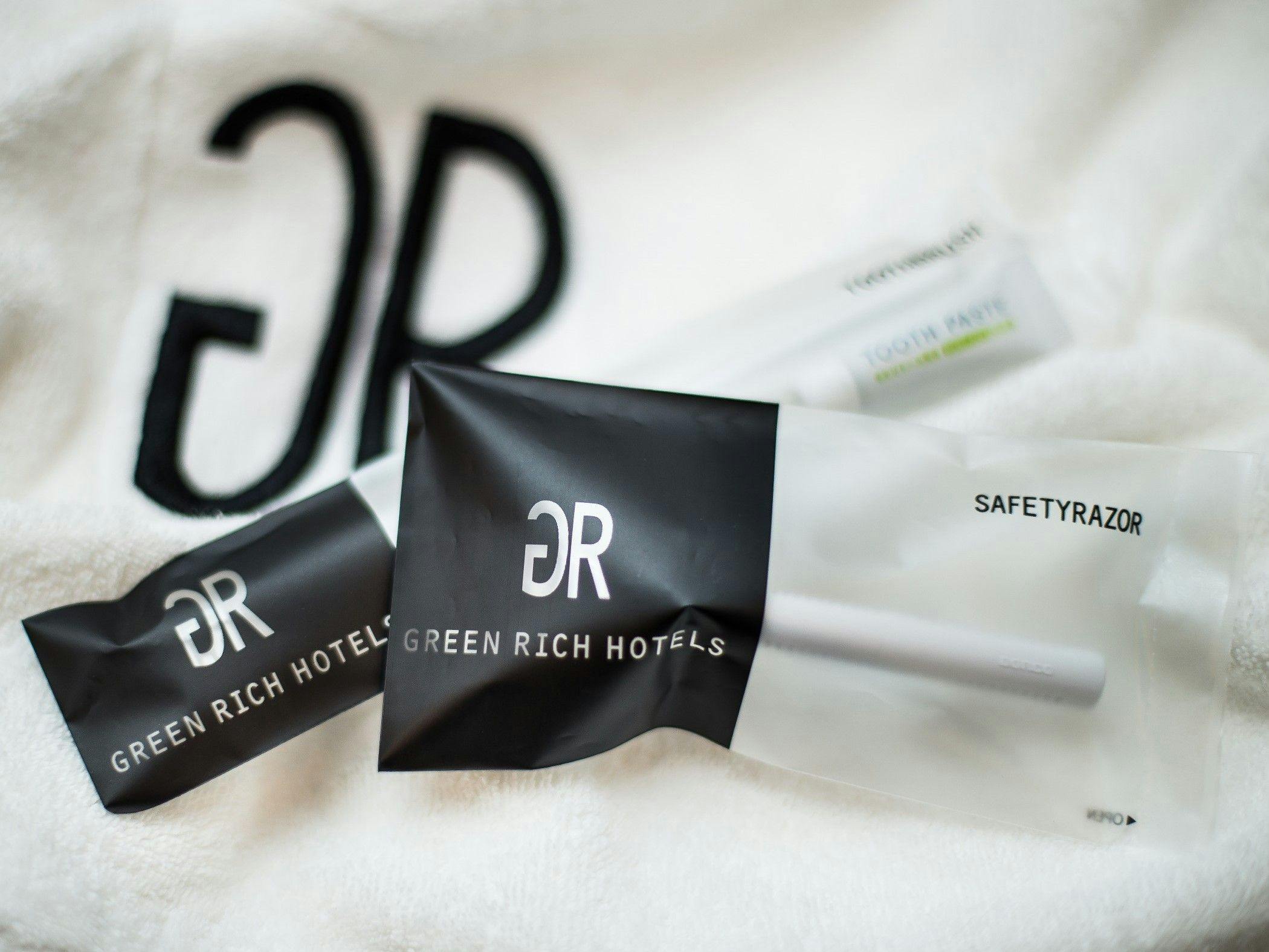 フロントにてご準備しております。