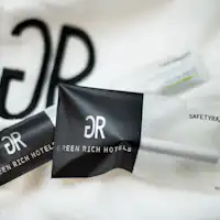 フロントにてご準備しております。