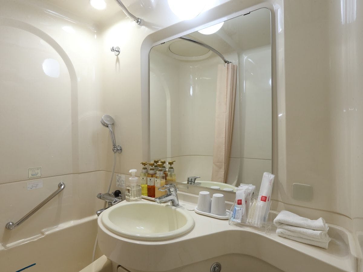Contoh unit kamar mandi.
