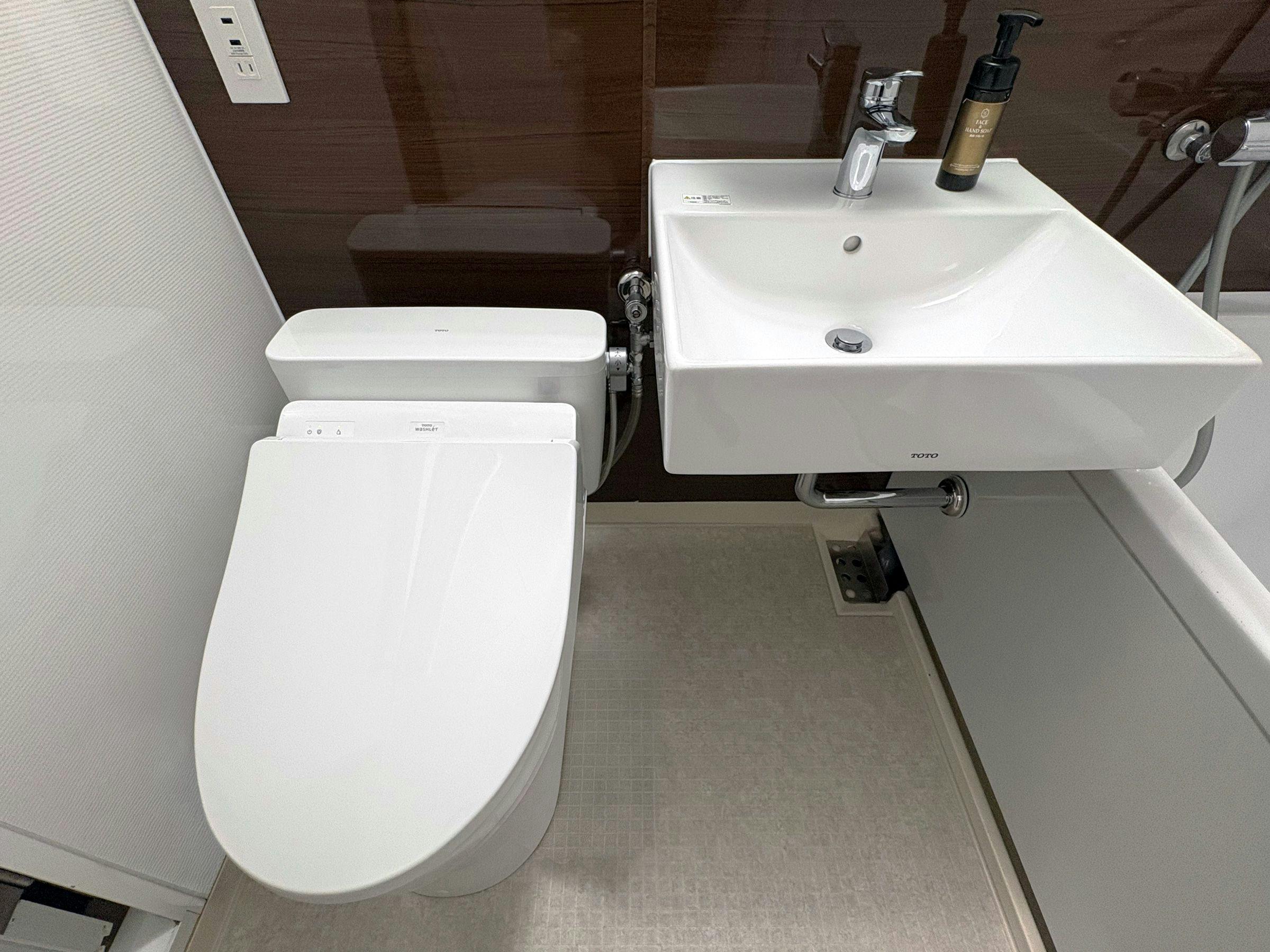 ウォシュレット付きトイレ