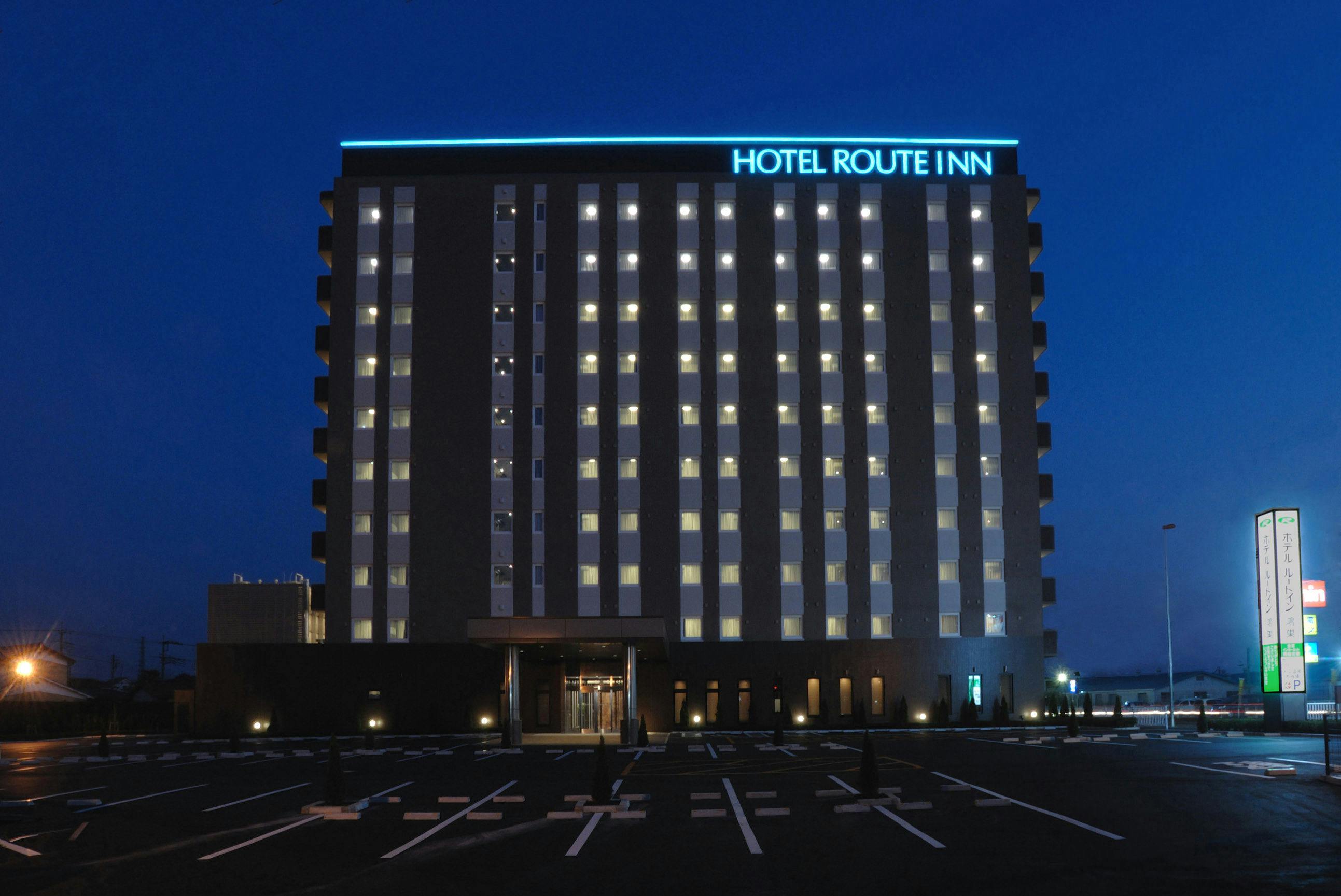 ทัศนียภาพภายนอกยามค่ำคืน