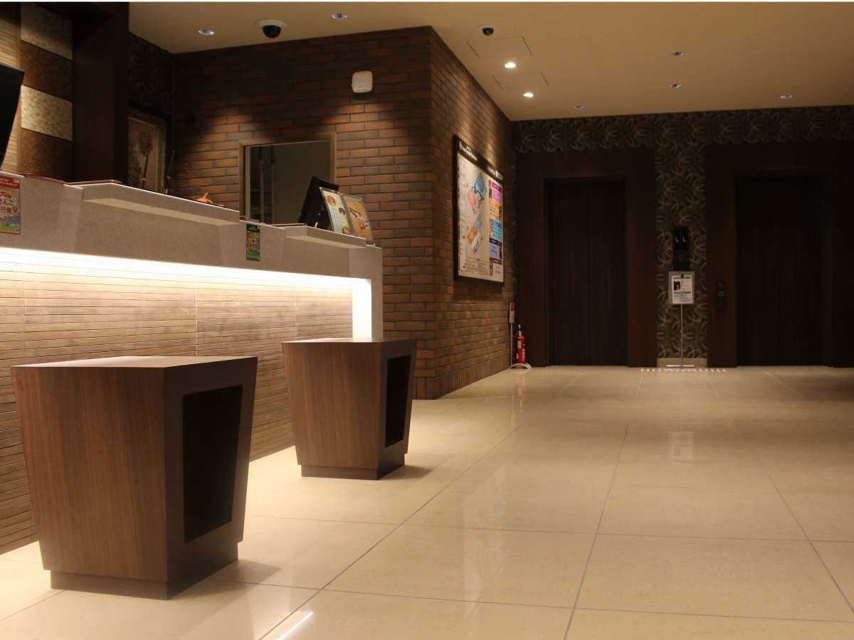 【แผนกต้อนรับของโรงแรม】