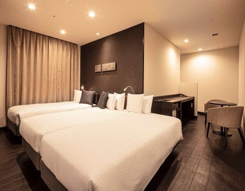 ユニバーサル（トリプル）