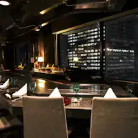 ภาพลักษณ์ของร้านอาหารเทปปันยากิชั้น 21