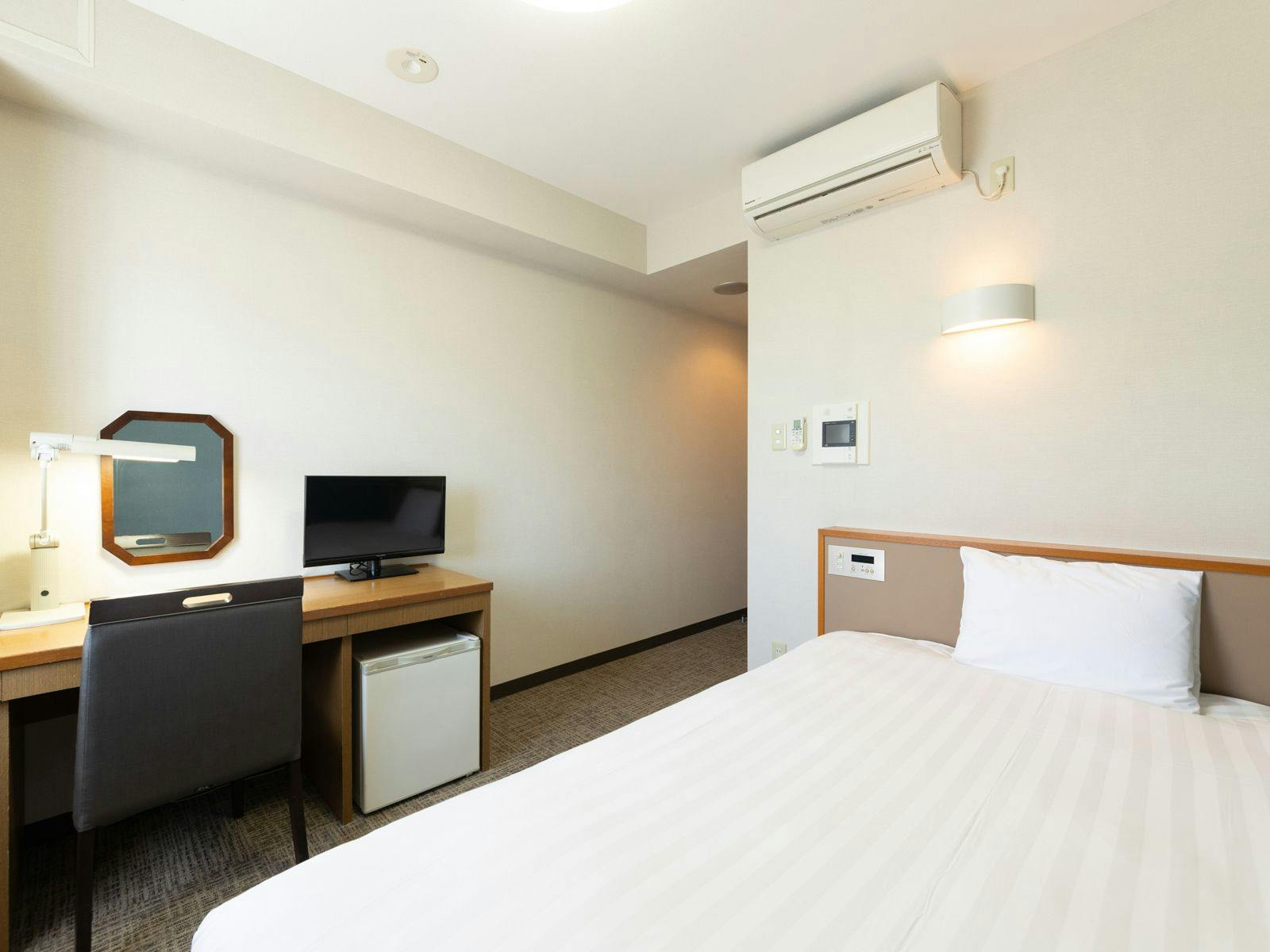 セミダブルルーム