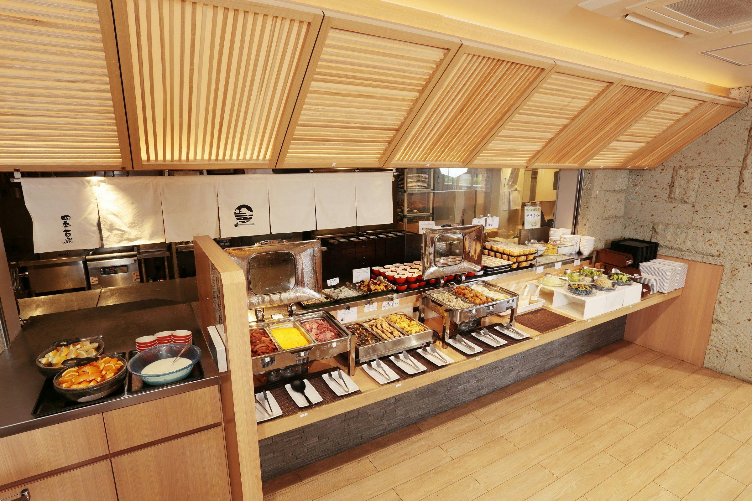 บุฟเฟ่ต์อาหารเช้า (สถานีให้บริการ)