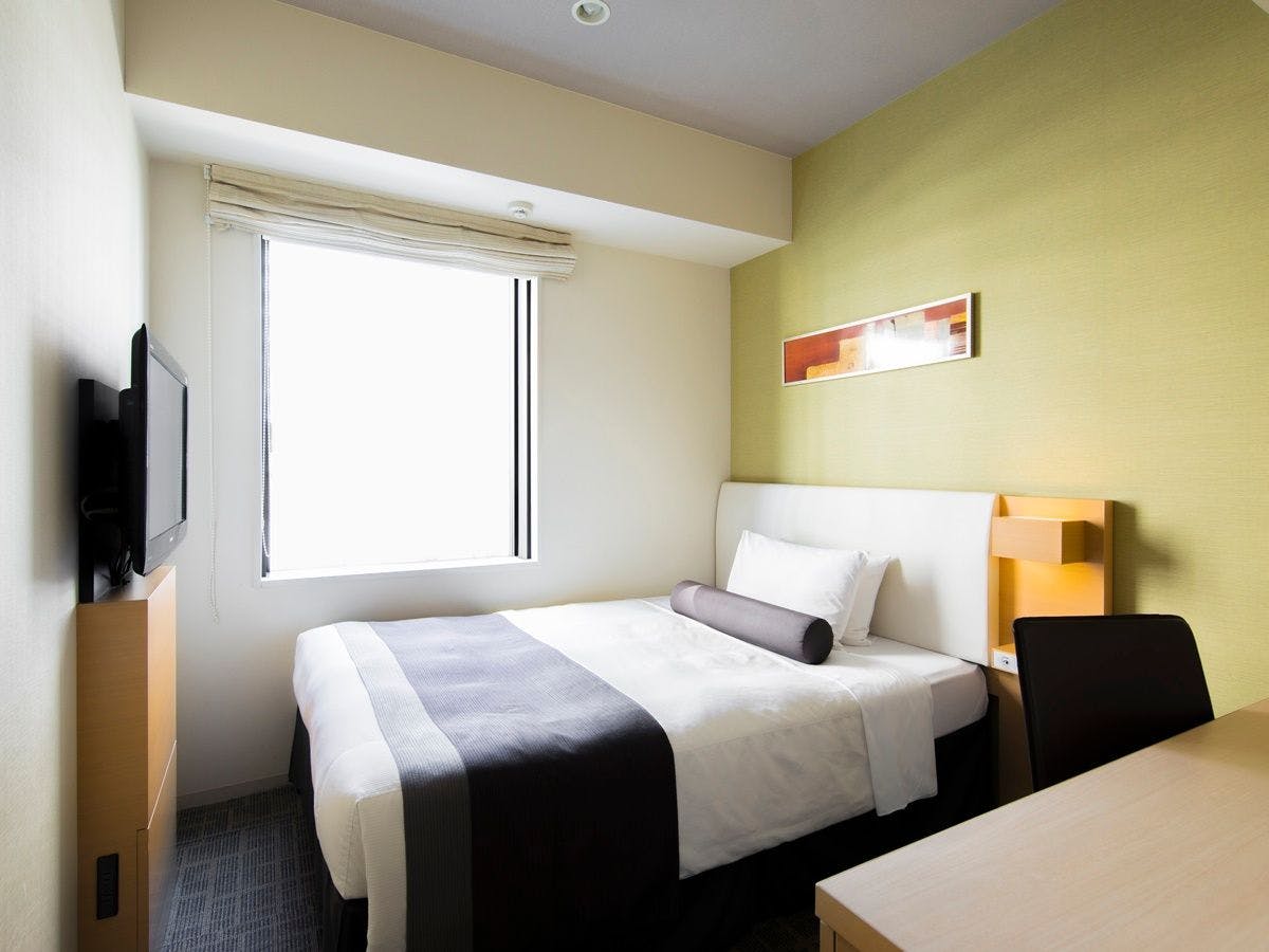 เตียงเซมิ-ดับเบิล A พร้อมเครื่องซักผ้าและอบแห้ง