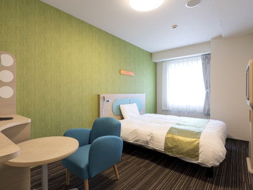 ■広さ15～18平米■ベッド幅164センチｘ1台