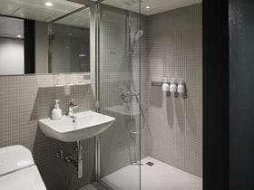 ディーディーディーホテル （DDD HOTEL【旧店名】ホテル日本橋ヴィラ）