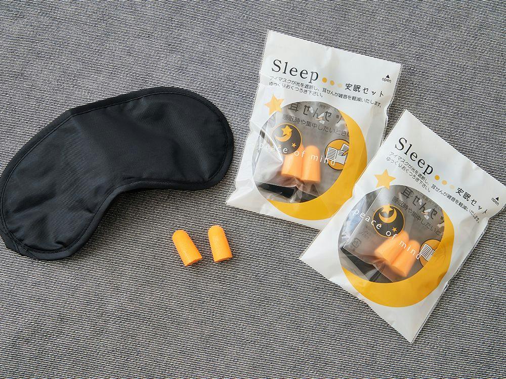 【良質な睡眠でリフレッシュ】＜素泊り＞就寝時・移動中に最適な安眠セット付／エアウィーブマットレス完備