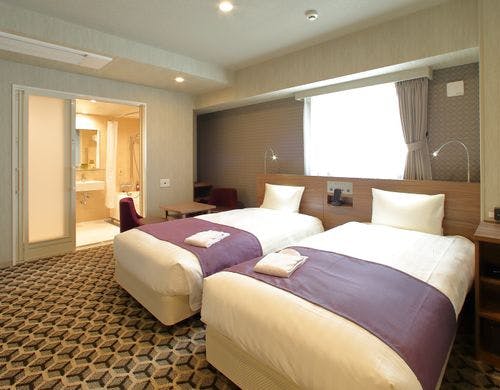 オリエンタルユニバーサル