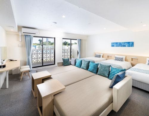 デラックスファミリールーム