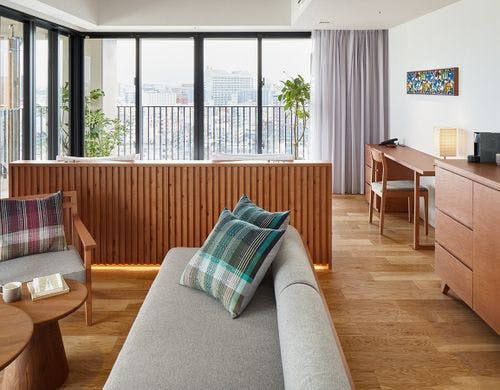 デラックスコーナーツイン