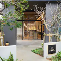 CAFE STRATA