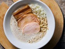 【Oike Cafe × HACHINOBO】ホテルで味わうラーメンランチプラン