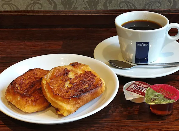 フレンチトーストとコーヒー