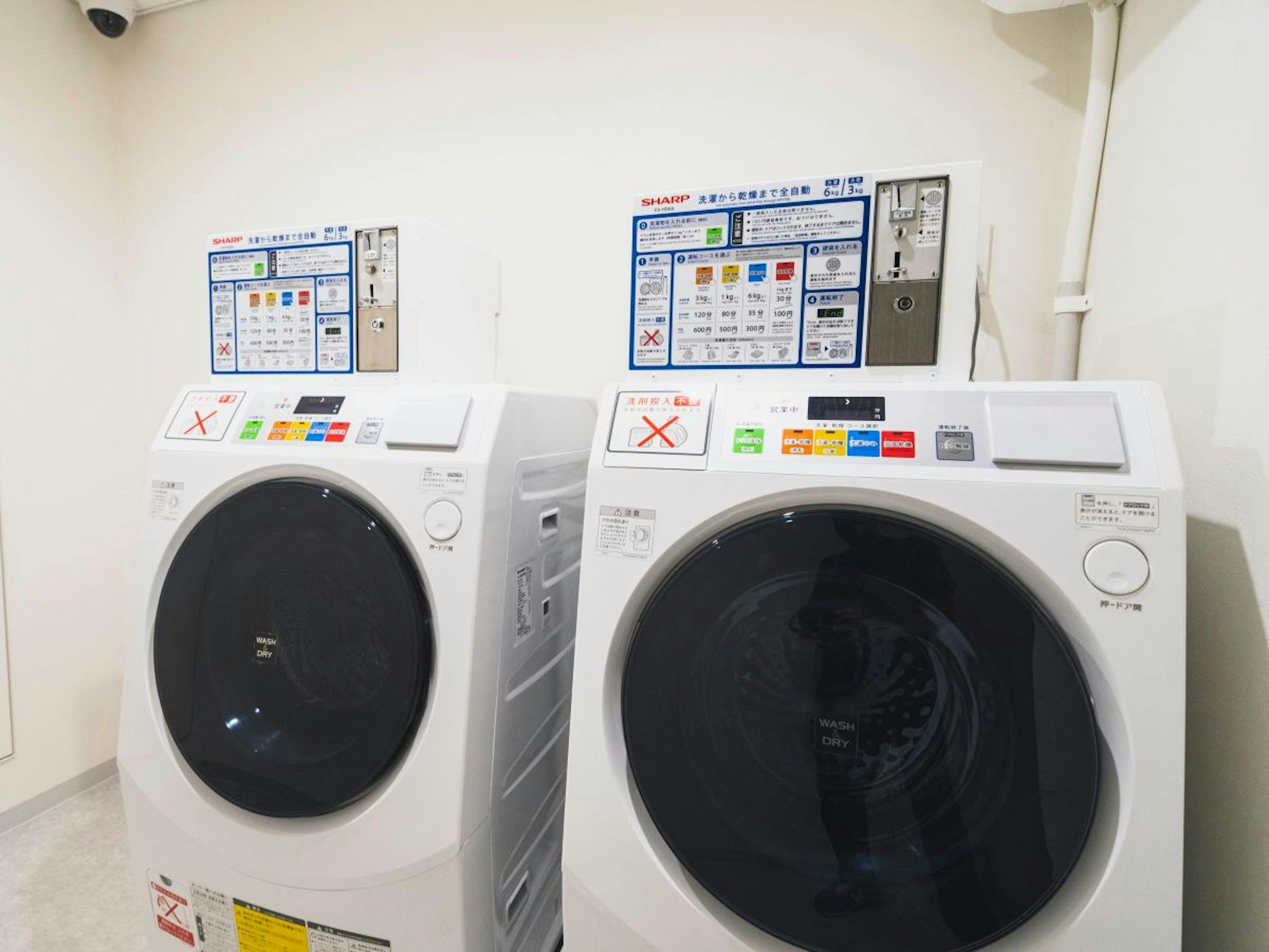 【レンブラントスタイル那覇】コインランドリー