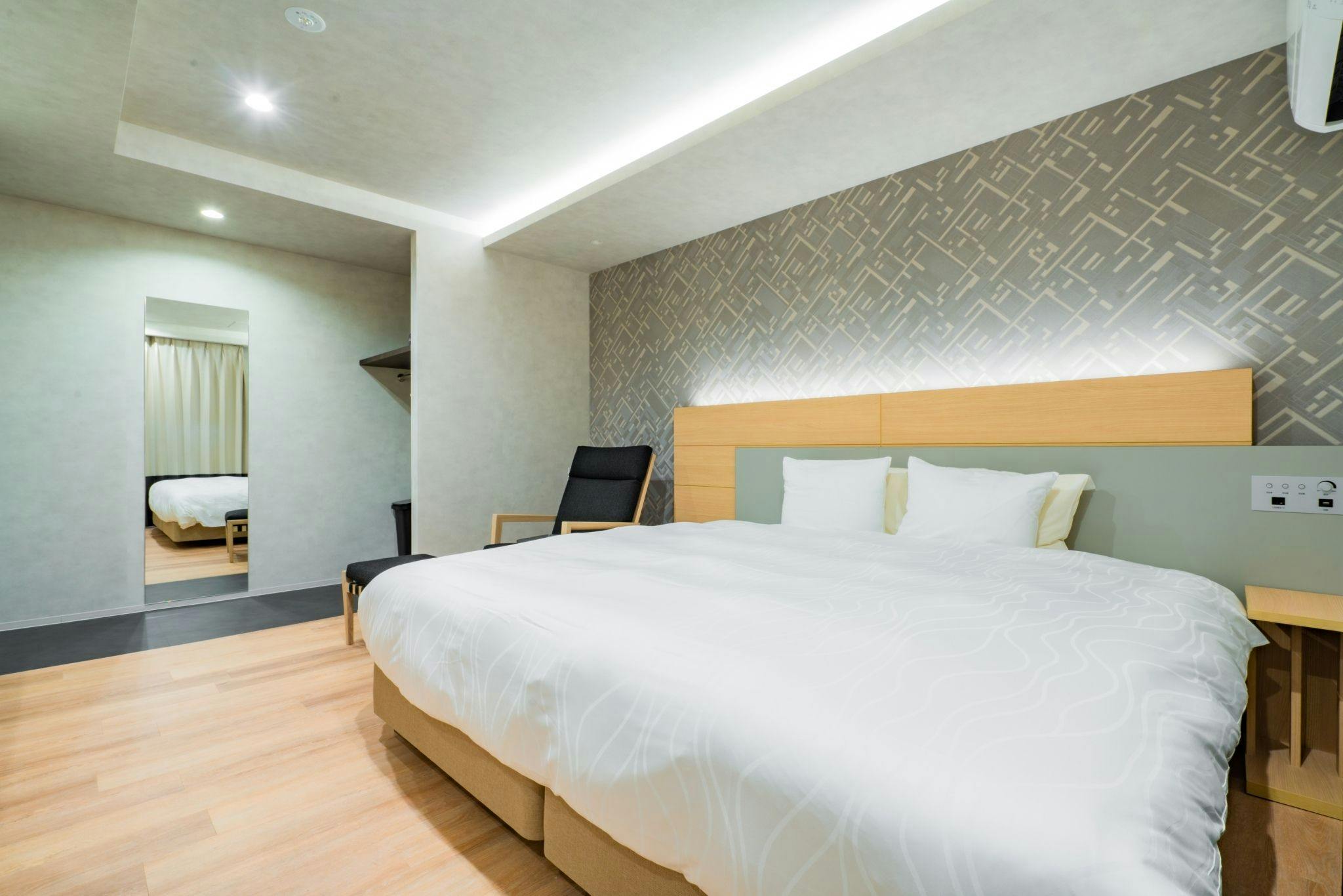 คิงสวีทชั้นบนสุดพร้อมอ่างอาบน้ำกลางแจ้ง