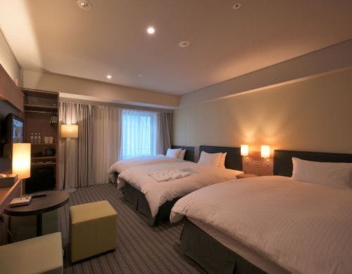 【客室内】デスク周辺