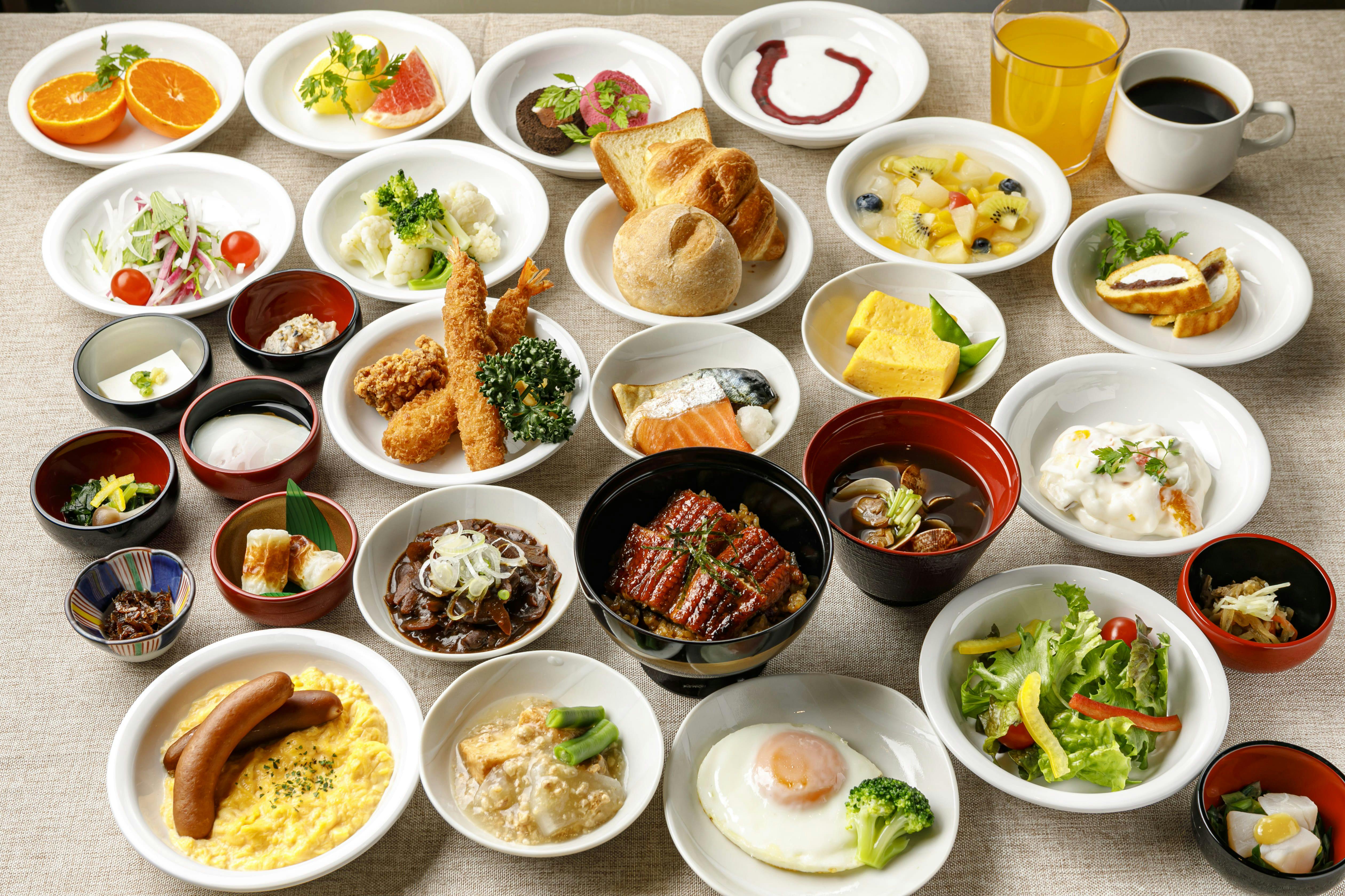 【朝食】味めぐり横丁ご当地一品と彩り朝食