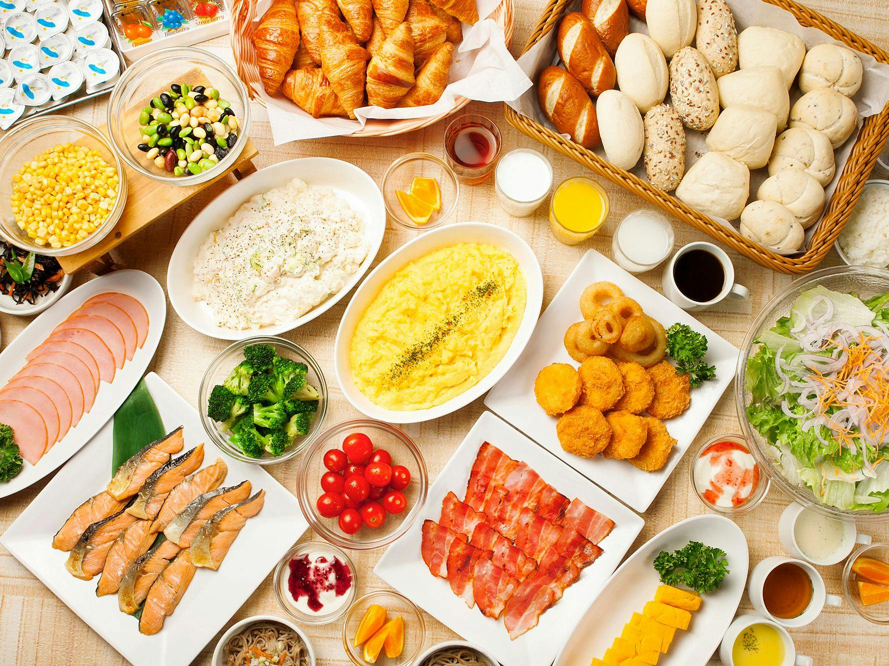 バイキング朝食