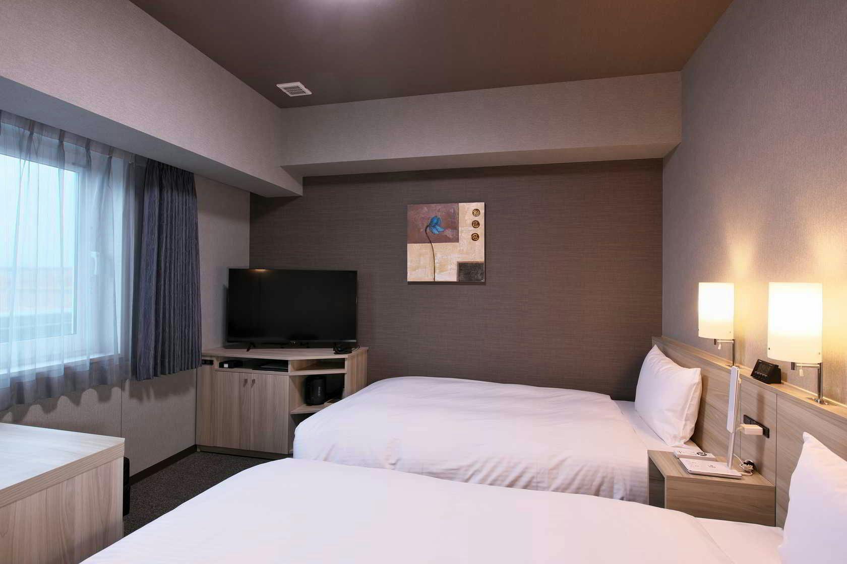 Hotel Route-Inn Suzaka
