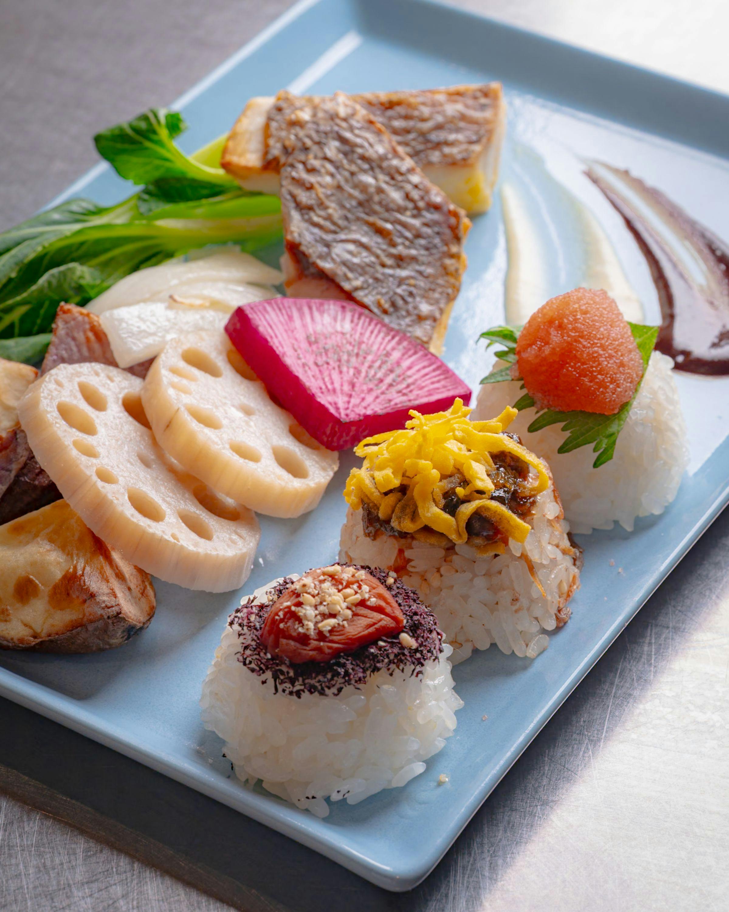 【早期割90朝食付】出汁と発酵で味わう一汁三菜【宿泊者限定ラウンジ付】