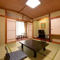 *【다다미 8장 일본식 방】욕조 및 세정기 부착 화장실.