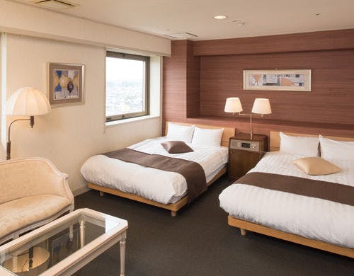 洋室　ダブルベッド2台