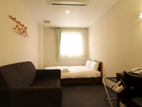 Katil separa double dengan sofa