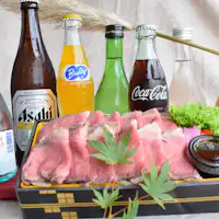 ข้าวหน้าเนื้อย่าง (พร้อมซุปและของหวาน)