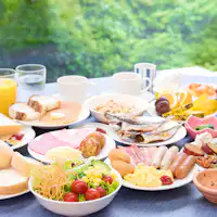 บุฟเฟ่ต์อาหารเช้ากว่า 40 รายการ - อาหารเช้าที่ภูมิใจในรสชาติ