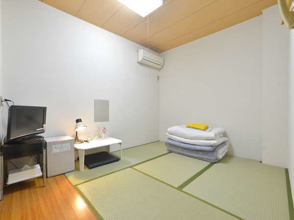 ห้องสไตล์ญี่ปุ่นไม่มีหน้าต่าง【ปลอดบุหรี่】ขนาด 4.5 เสื่อทาทามิ＜พร้อมห้องน้ำและห้องสุขา＞