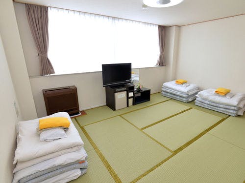 禁煙和室３名様用　シャワーブース付トイレ