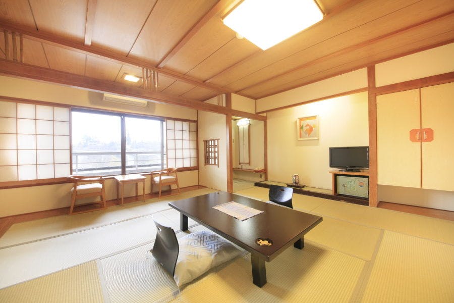 Hotel Isobe Garden, The Tongue-Cut Sparrow Inn