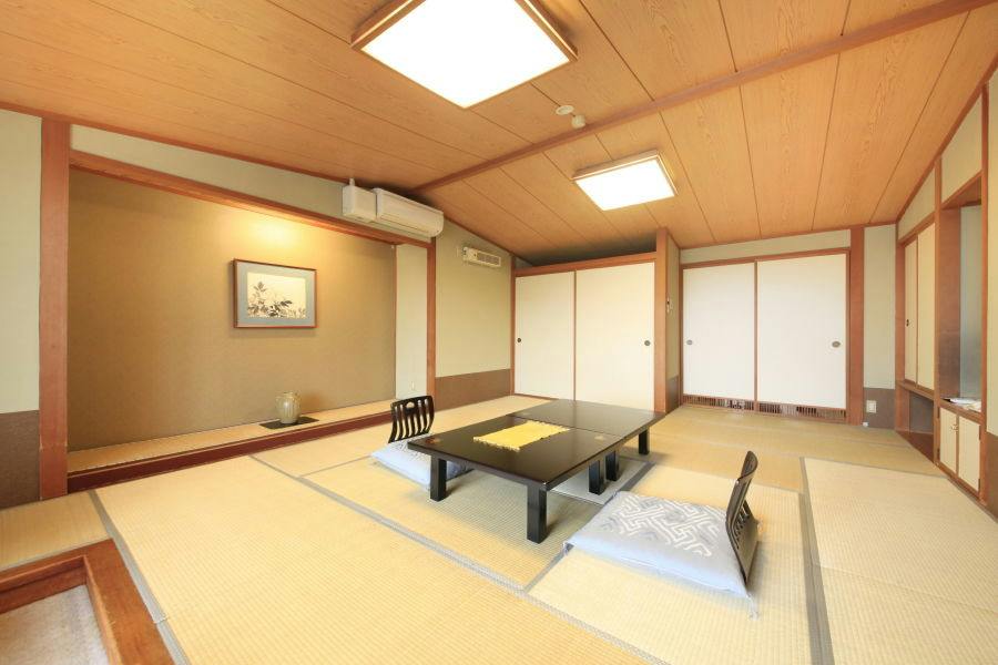 Hotel Isobe Garden, The Tongue-Cut Sparrow Inn