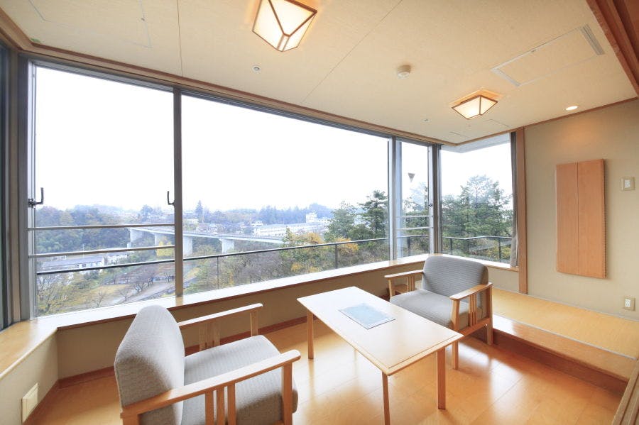 Hotel Isobe Garden, The Tongue-Cut Sparrow Inn