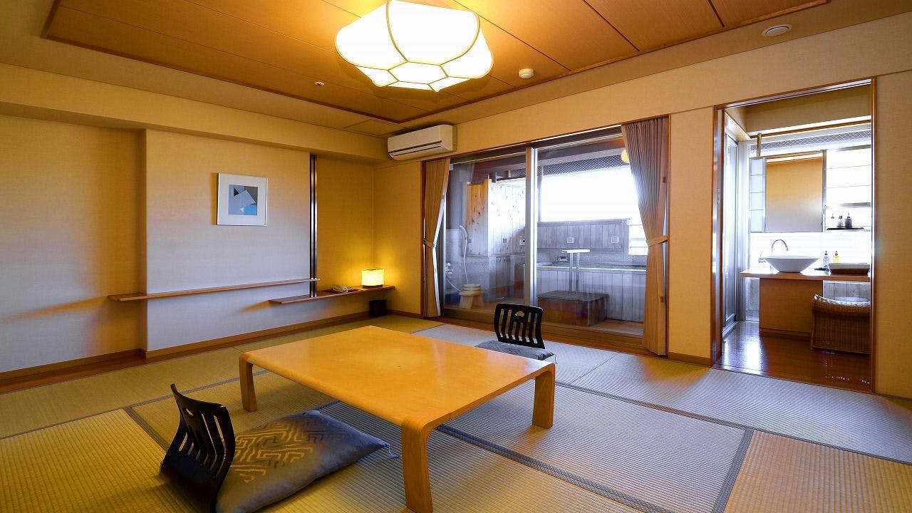 Hotel Isobe Garden, The Tongue-Cut Sparrow Inn