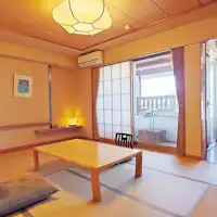 ห้องพักสไตล์ญี่ปุ่นพร้อมอ่างอาบน้ำกลางแจ้ง Rakusui