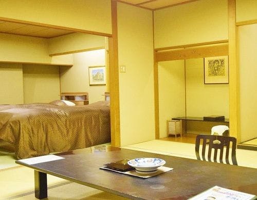 新館楽山館和洋室　12畳＋ツインベッド