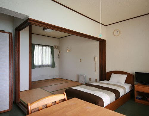 コンドミニアム棟　畳部屋