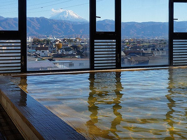 五樓大浴場檜木浴池