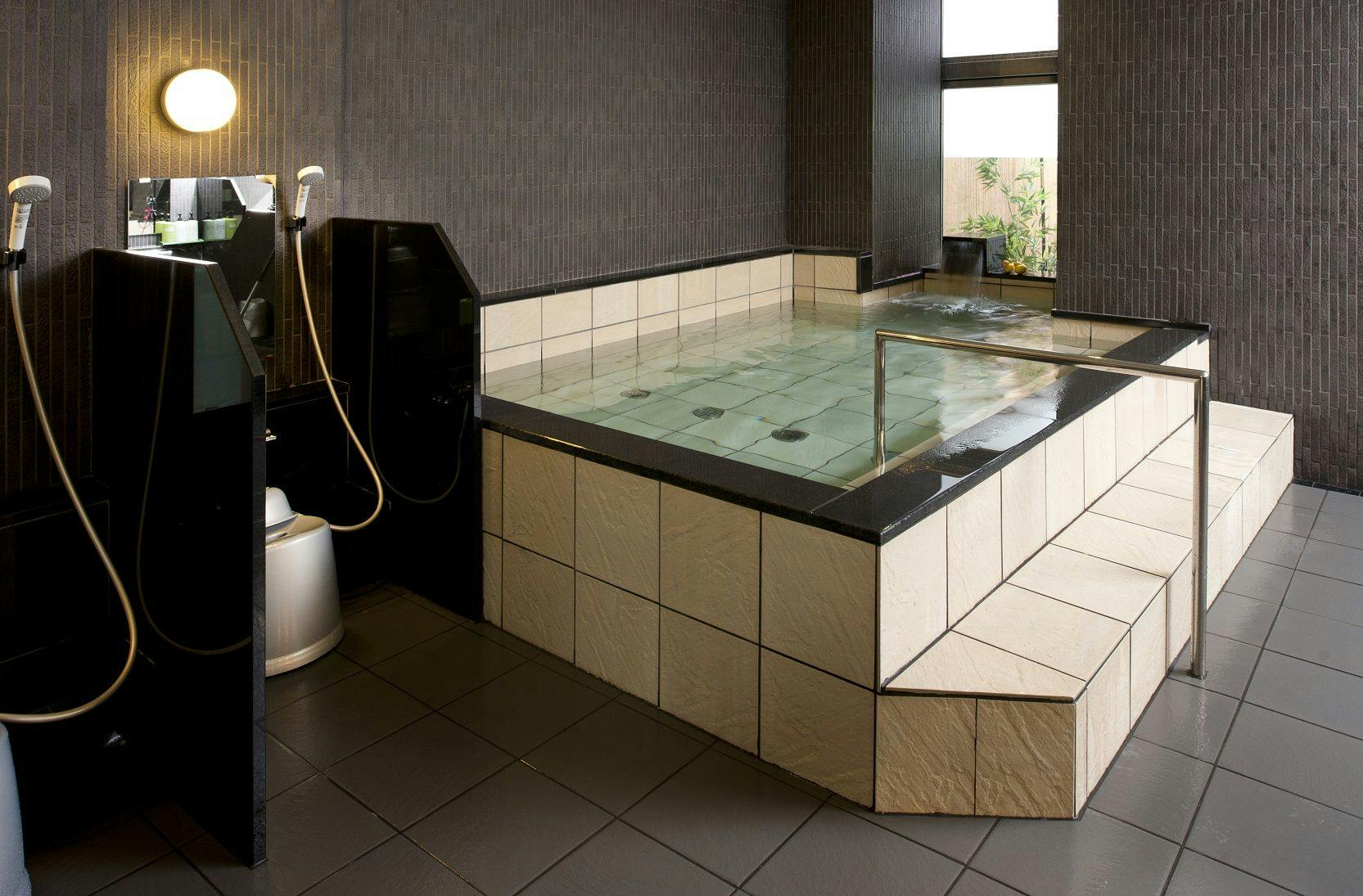 ห้องอาบน้ำสาธารณะสำหรับผู้หญิง