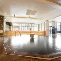 ห้องอาบน้ำรวมขนาดใหญ่