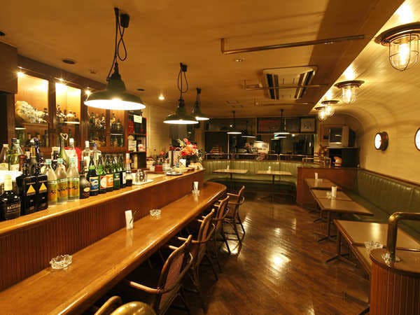 บาร์ "Cutty Sark"