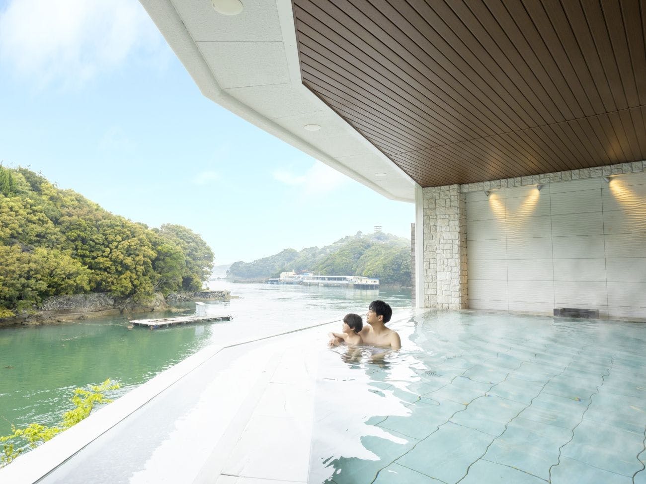 ออนเซ็นกลางแจ้งแบบอินฟินิตี้ (ผู้ชาย)