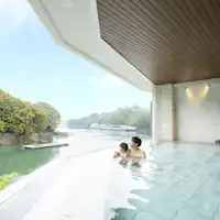 ออนเซ็นกลางแจ้งแบบอินฟินิตี้ (ผู้ชาย)