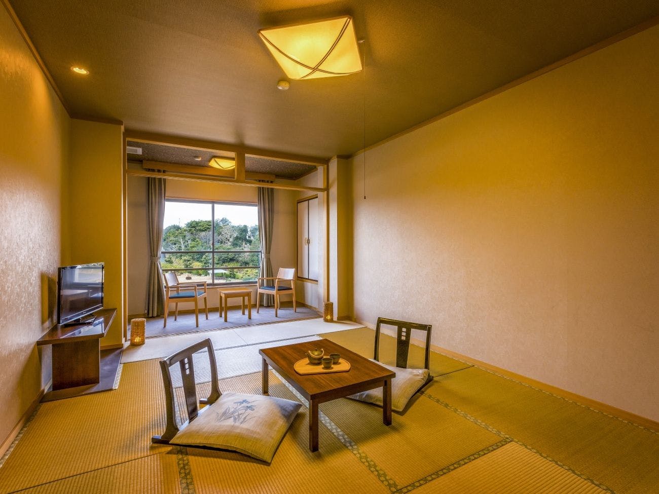 Kamar Standar Gaya Jepang (Pemandangan Taman)