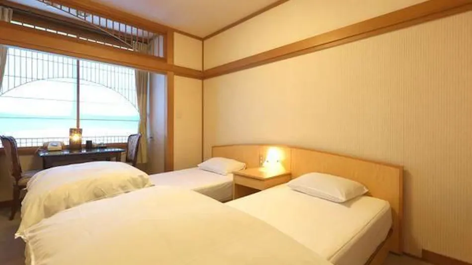 Awara Onsen Guraba-tei Tsukimi Roten no Yado